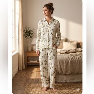 NWT Piyama pajama sleep set women’s XS  Marlon olive leaf long sleeve and pants